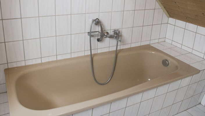 Komplettbeschichtung der Badewanne: Vorher