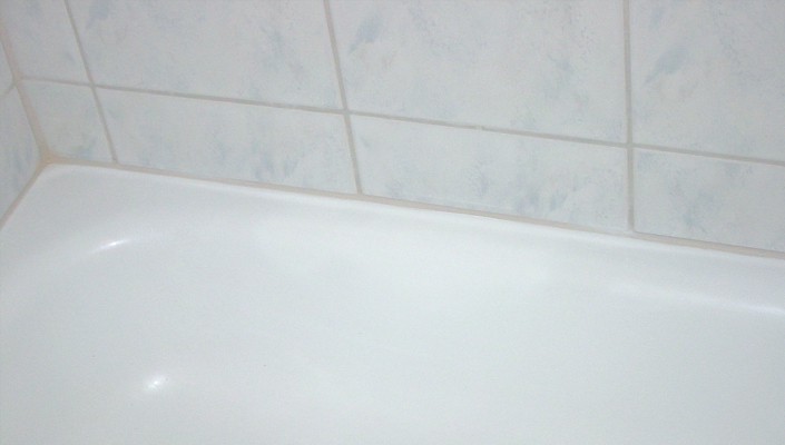 Badewannereparatur und Beschichtung: Nachher